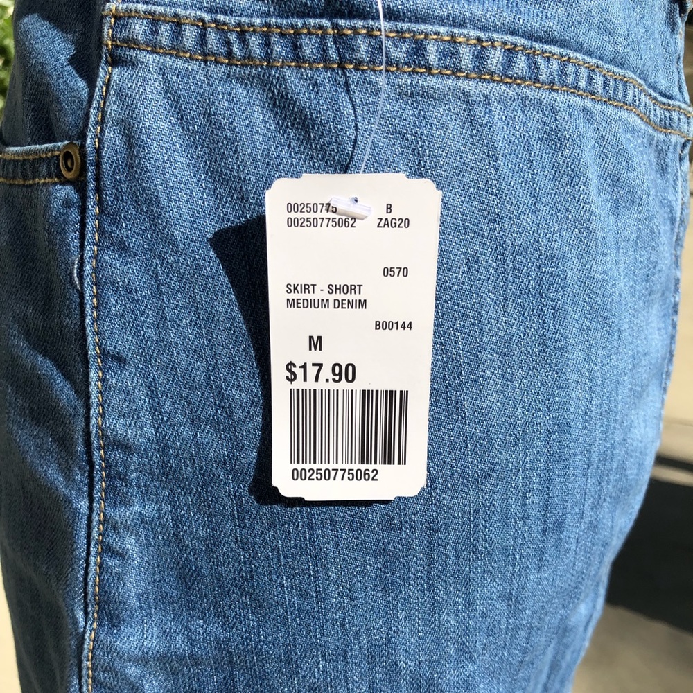 Denim Button front MINI skirt - Picture 4 of 4